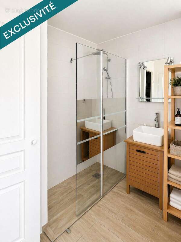 Photo 9 - Appartement à ROQUEBRUNE-SUR-ARGENS