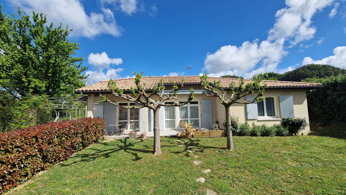 Maison à SAINT-MACAIRE