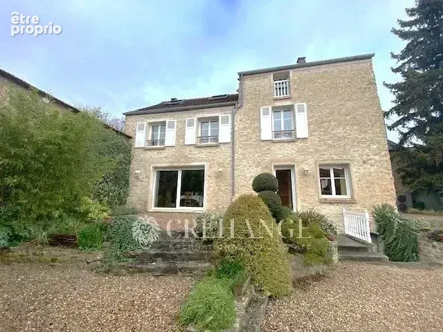 Maison de 200m² - 6 pièces - Dépendances - photo 21