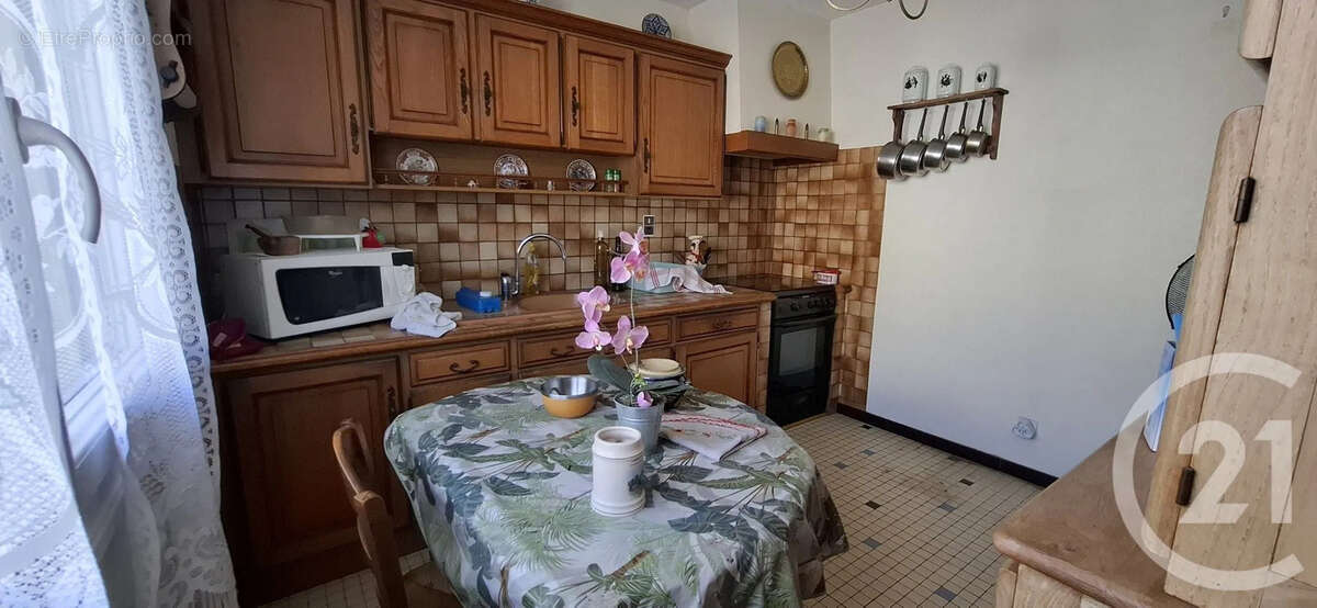 Maison à MONTANS