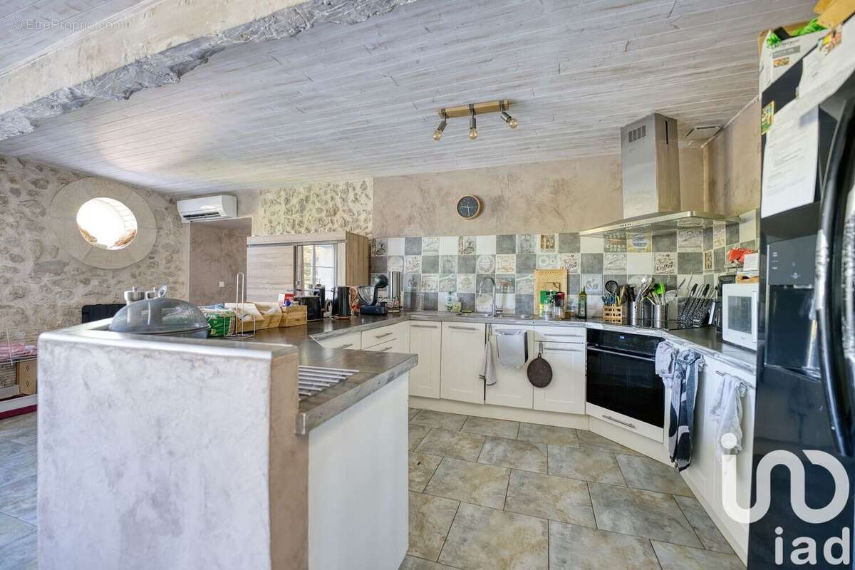 Maison 150 m² à Virelade  - photo 3