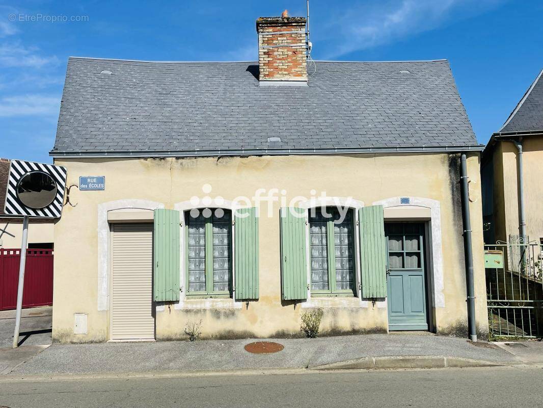 Maison à SEMUR-EN-VALLON