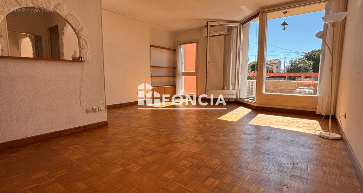 Appartement à MARSEILLE-14E