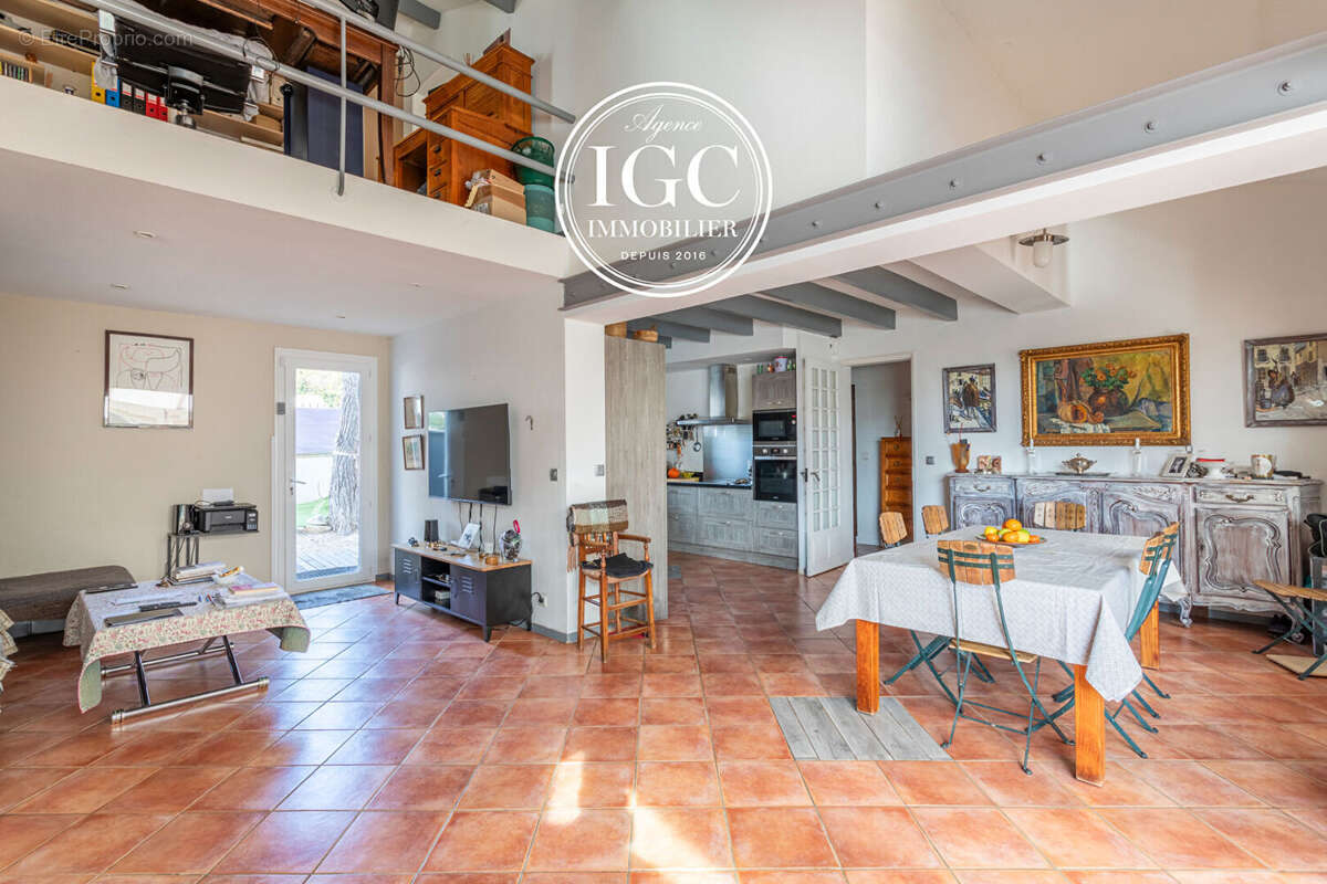 Maison à CARRY-LE-ROUET