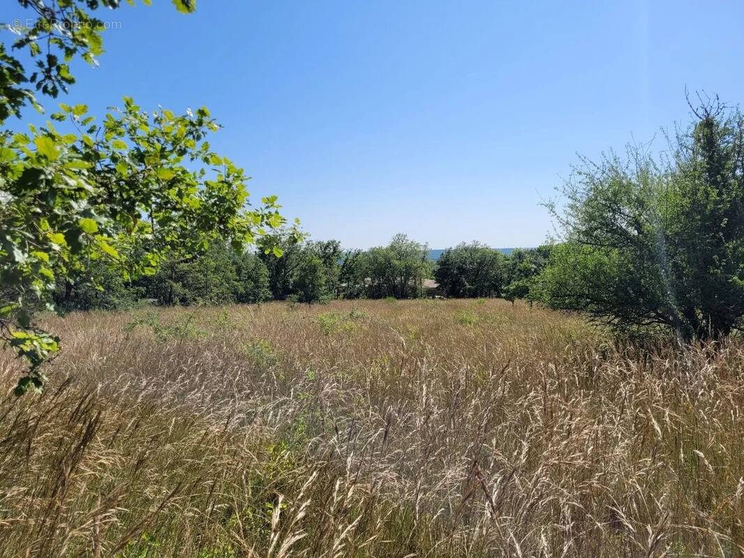 Terrain à ESCLAUZELS