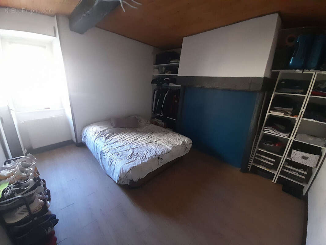 Maison à SAINT-LEONARD-DE-NOBLAT