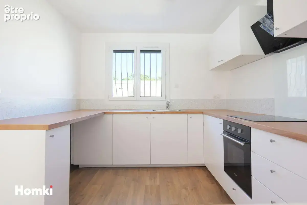 Appartement T4 de 92 m² à Montpellier 34000, Rue d'Athenes - photo 4