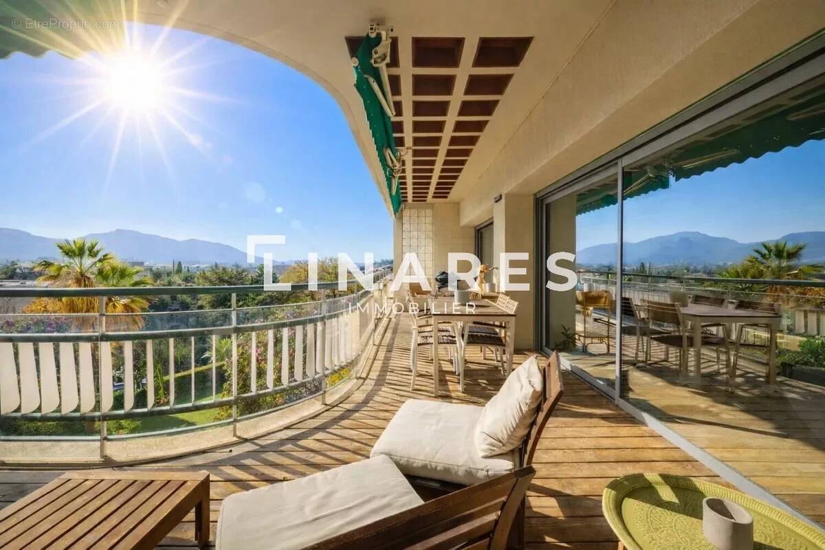 Appartement à MARSEILLE-8E