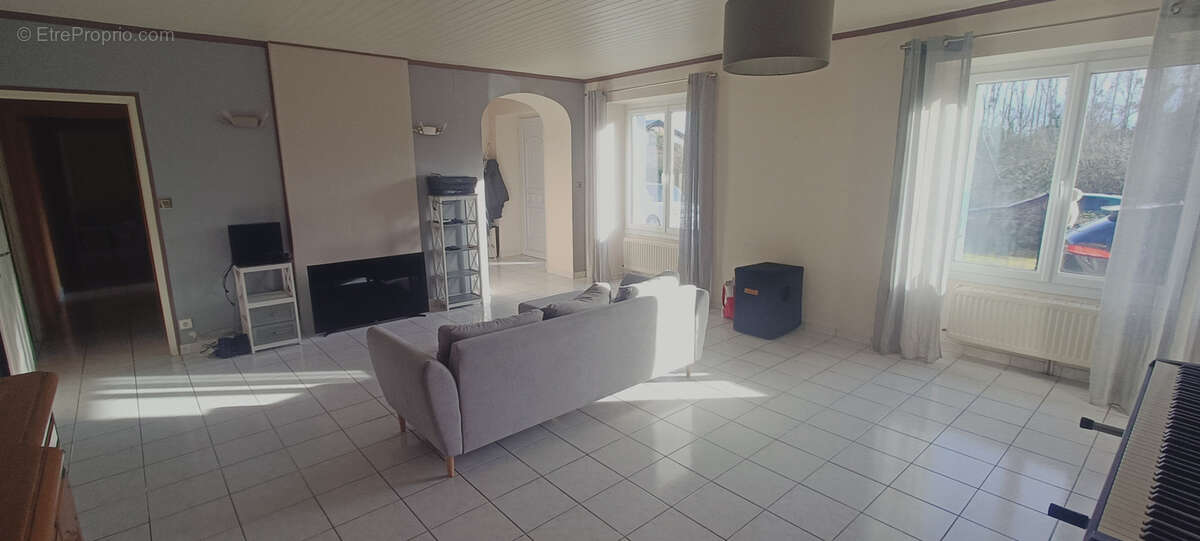 Maison à LES HERBIERS