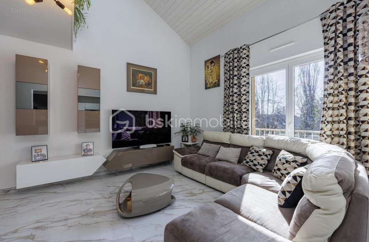 Appartement à ANNECY-LE-VIEUX