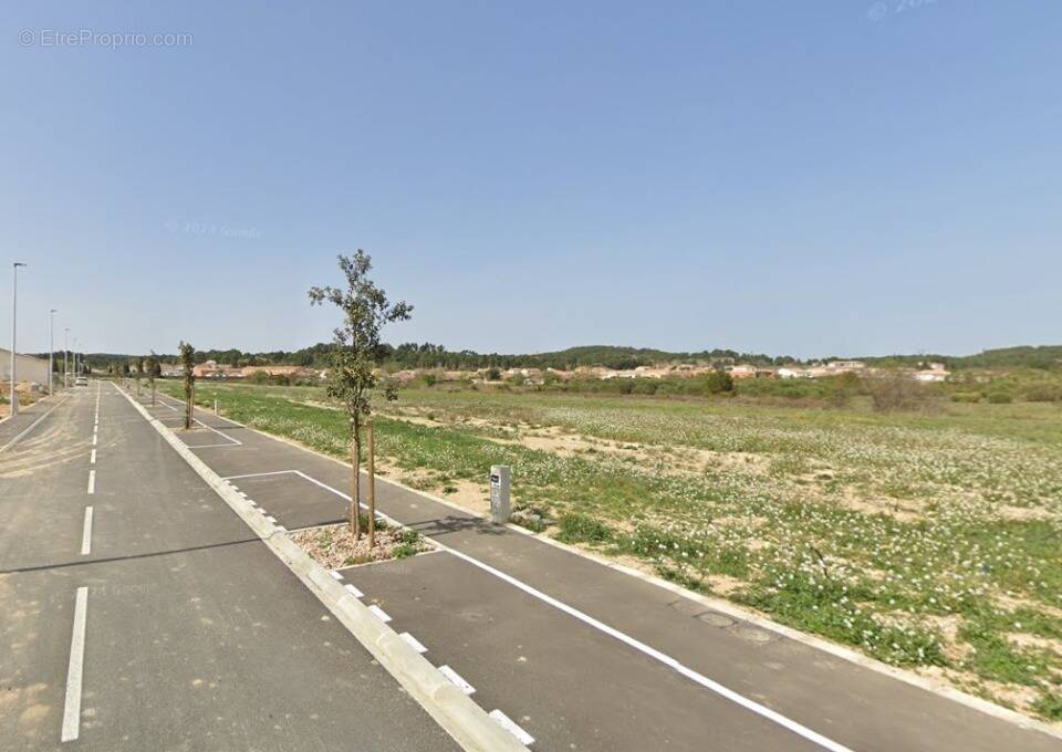 Terrain à LEZIGNAN-CORBIERES