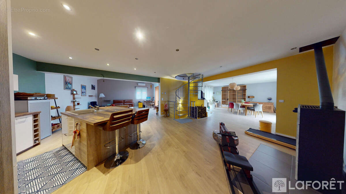 Maison à MAILLY-CHAMPAGNE