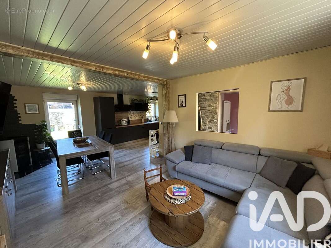 Maison 110 m² à Raon-L'etape  - photo 3