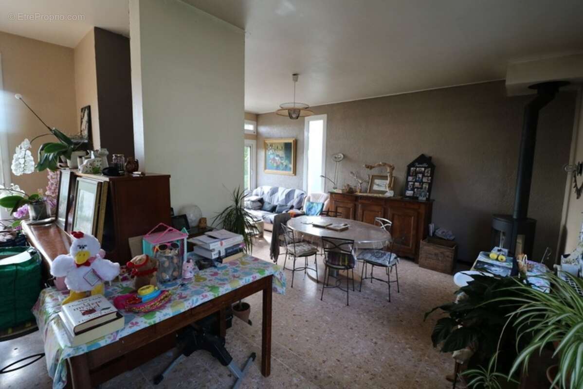 Dpt Drôme (26), à vendre SAINT MARCEL LES VALENCE maison P5 de 122 m² - Terrain de 2 883,00 m² - photo 12