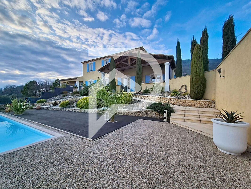 Maison à PIERRELATTE