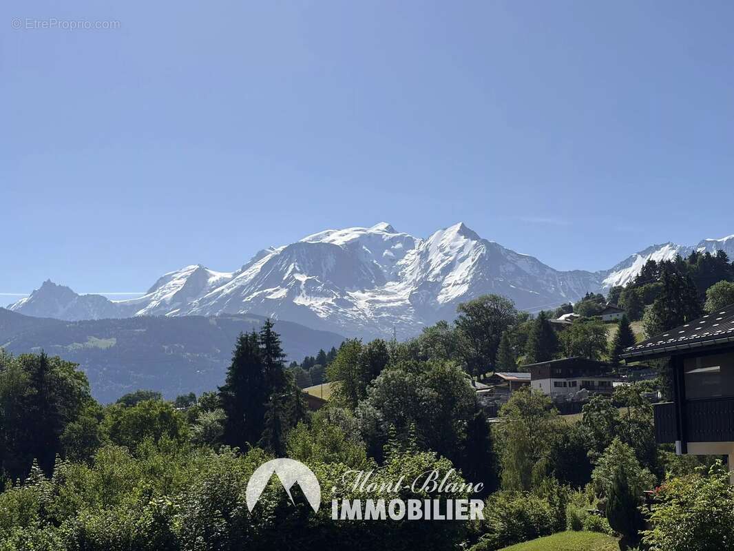Appartement à COMBLOUX