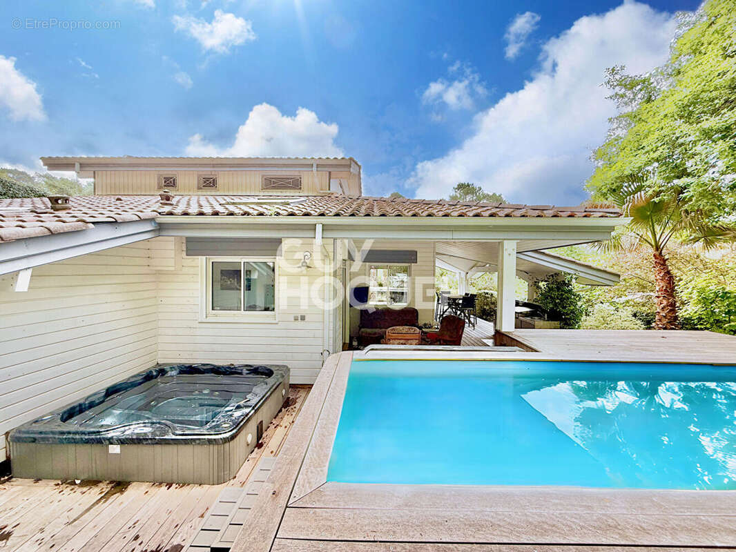 Maison à LE BOUSCAT