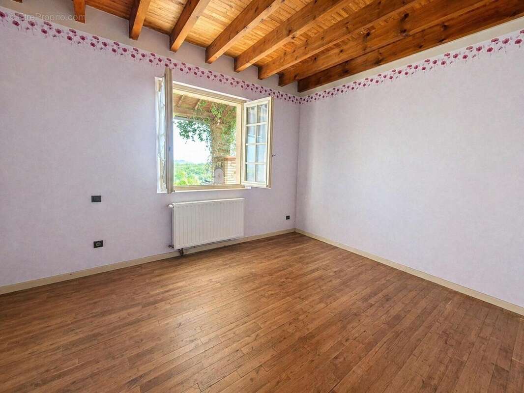 Photo 8 - Maison à MONTJOIRE