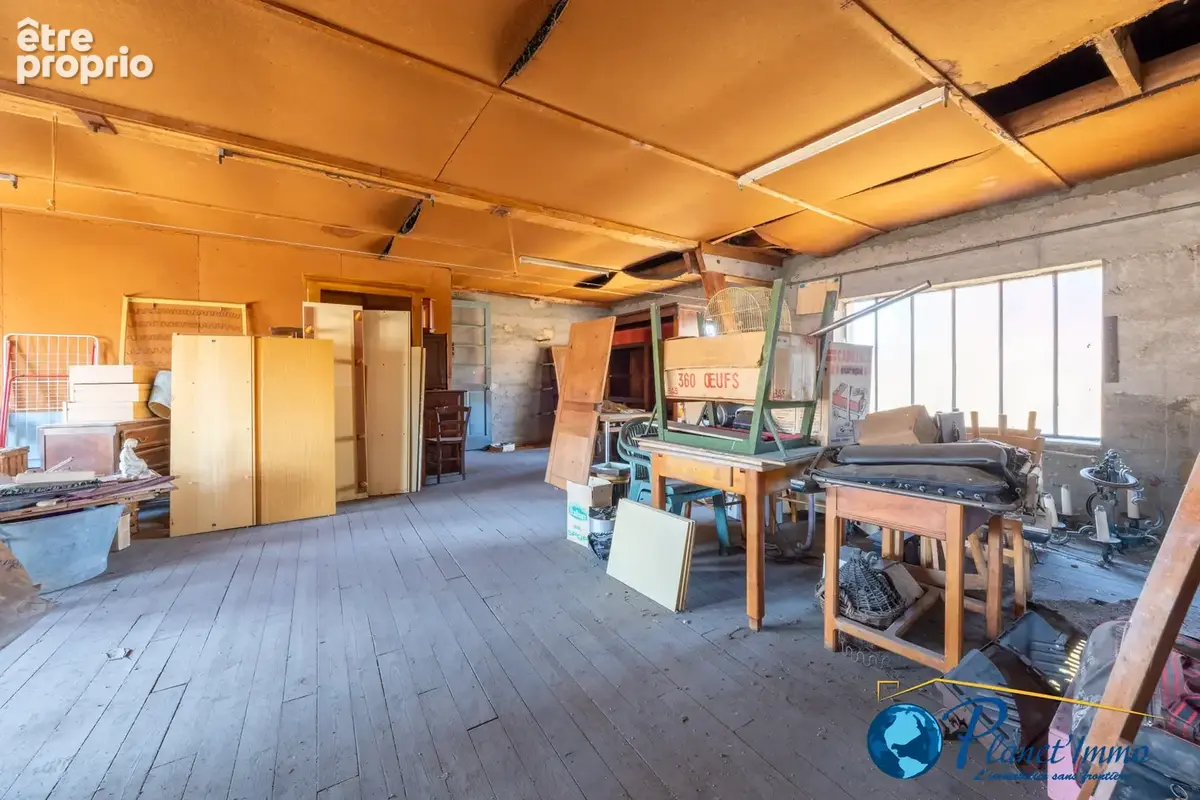 Sury le Comtal. Appartement Plateau de 132 m2. - photo 3