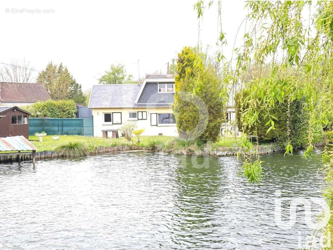 Photo 3 - Maison à LA NEUVILLE-LES-BRAY