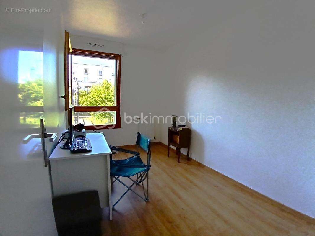 Appartement à BUSSY-SAINT-GEORGES