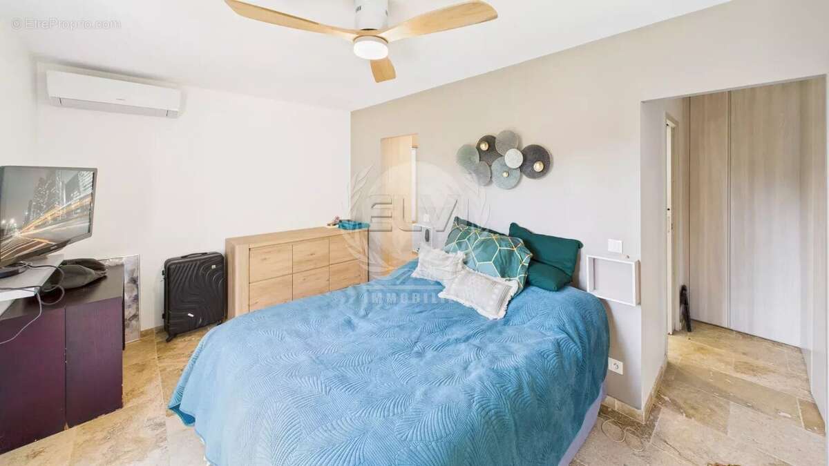 Maison à PLAN-DE-LA-TOUR