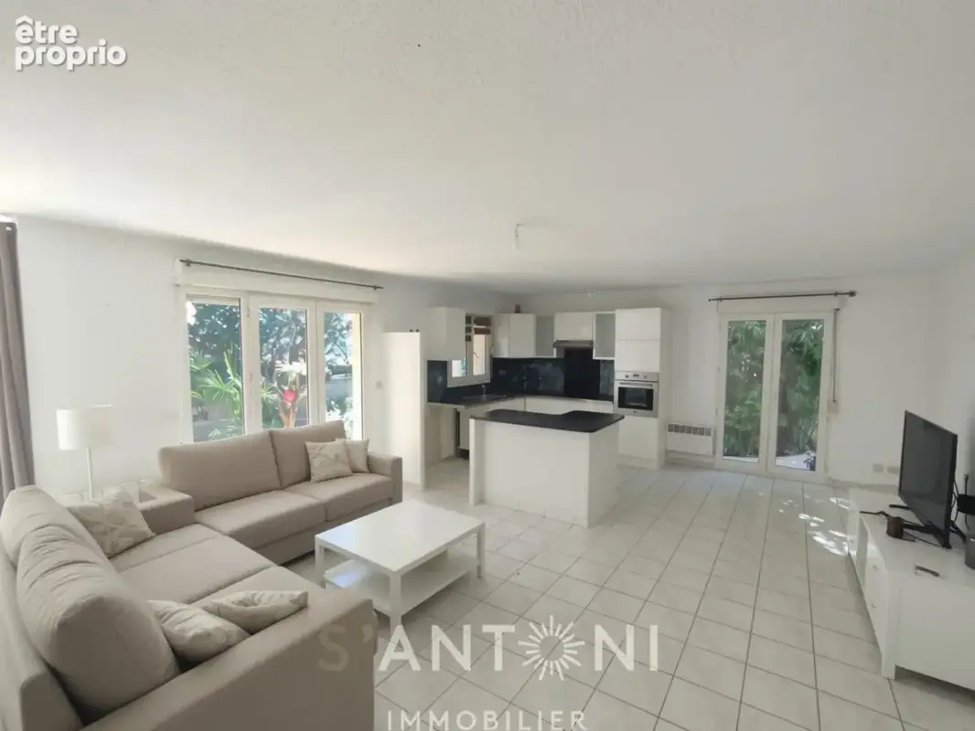 Agde- maison de plain-pied avec jardin - photo 1