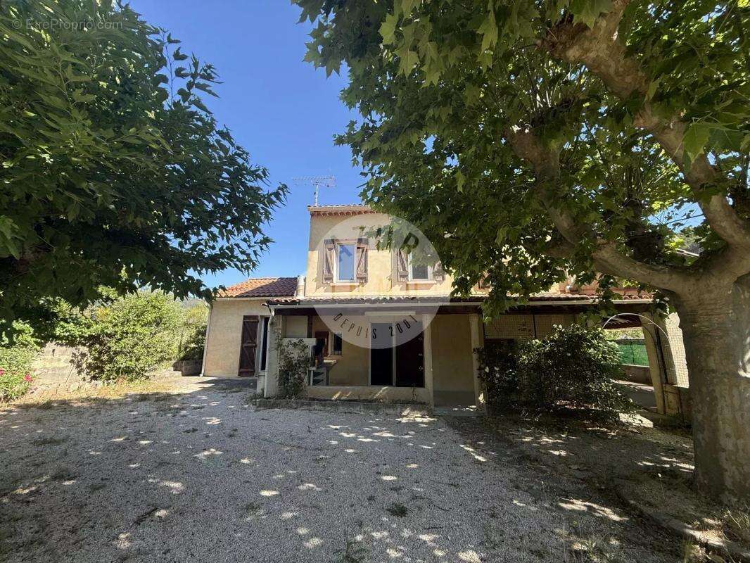 Maison à SAINT-ZACHARIE