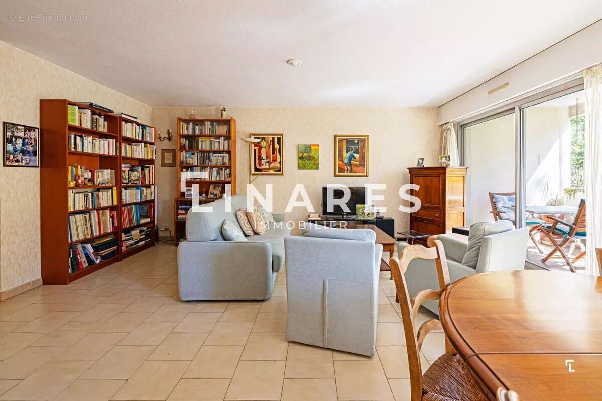 Appartement à MARSEILLE-9E