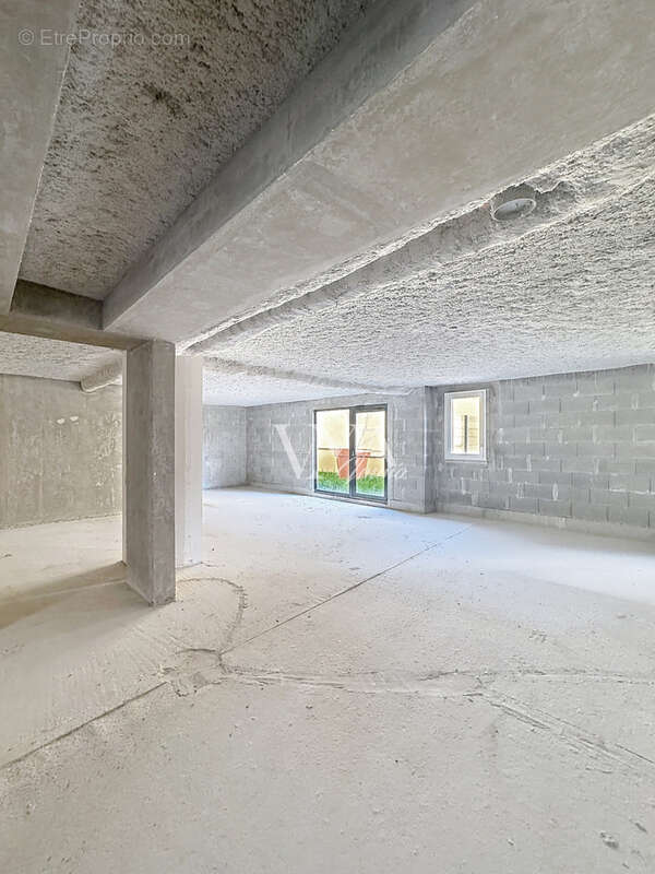 Commerce à JASSANS-RIOTTIER