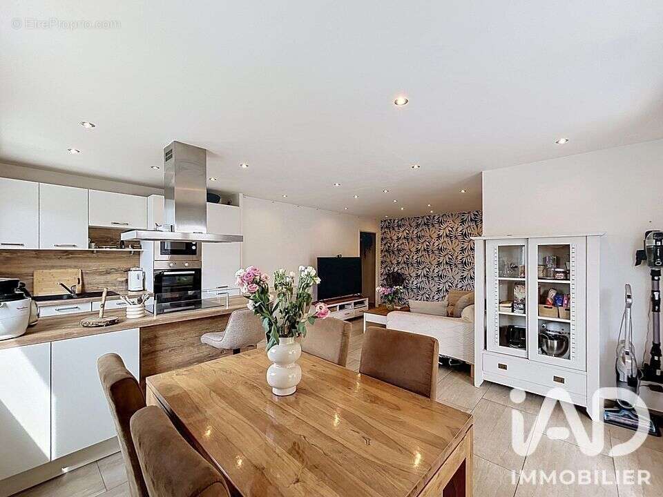 Appartement 72 m² à Antibes  - photo 3