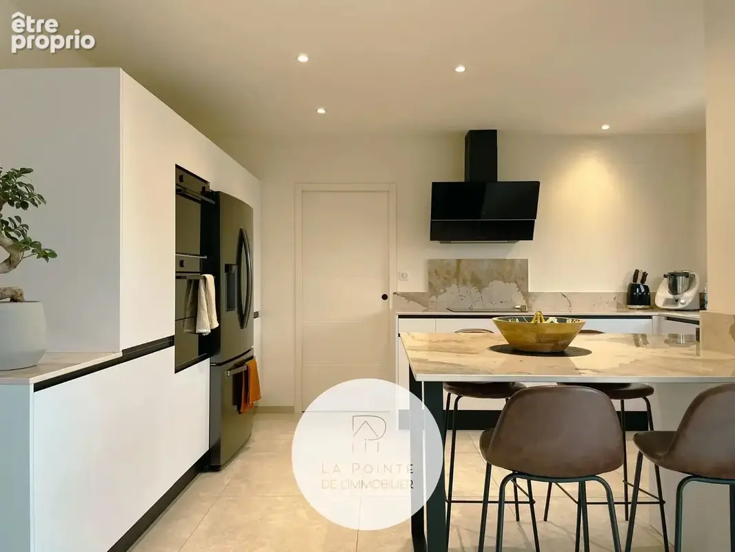 Contemporaine • lumineuse • plain-pied • 4 chambres • spa - photo 3