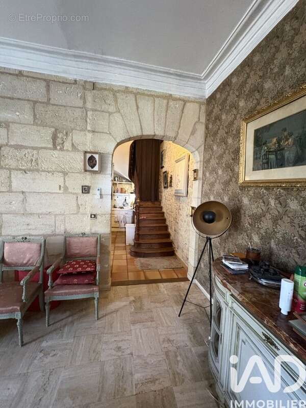 Maison 180 m² à Francs  - photo 3