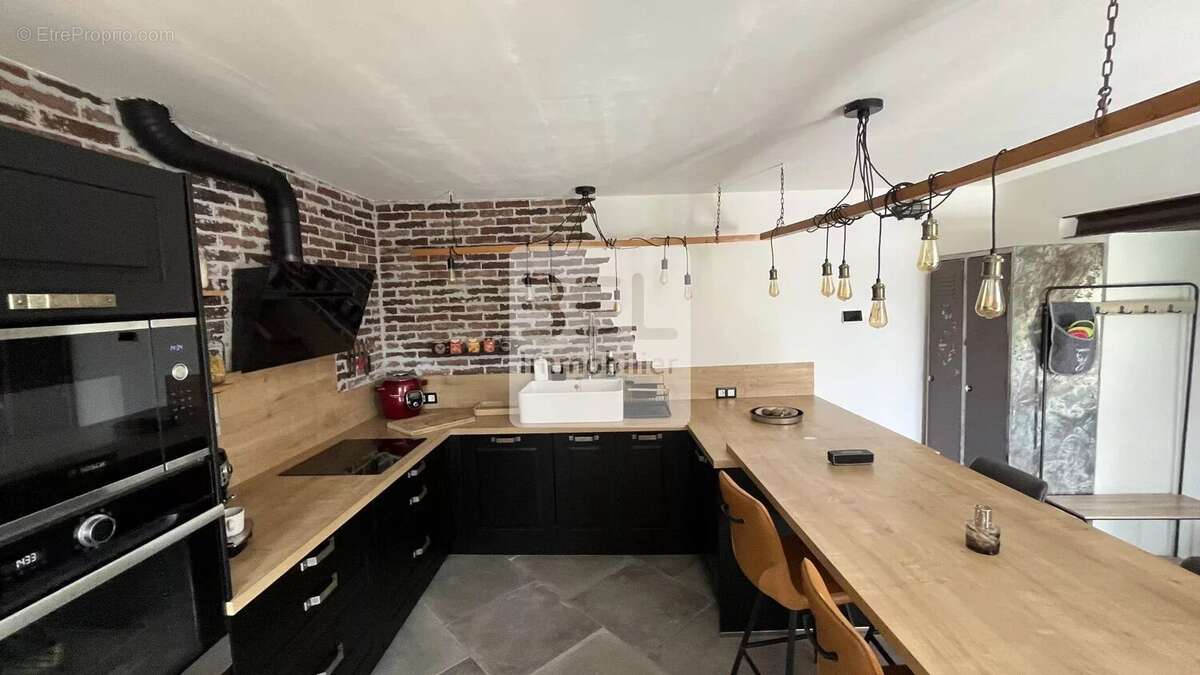 Maison à SUZE-LA-ROUSSE