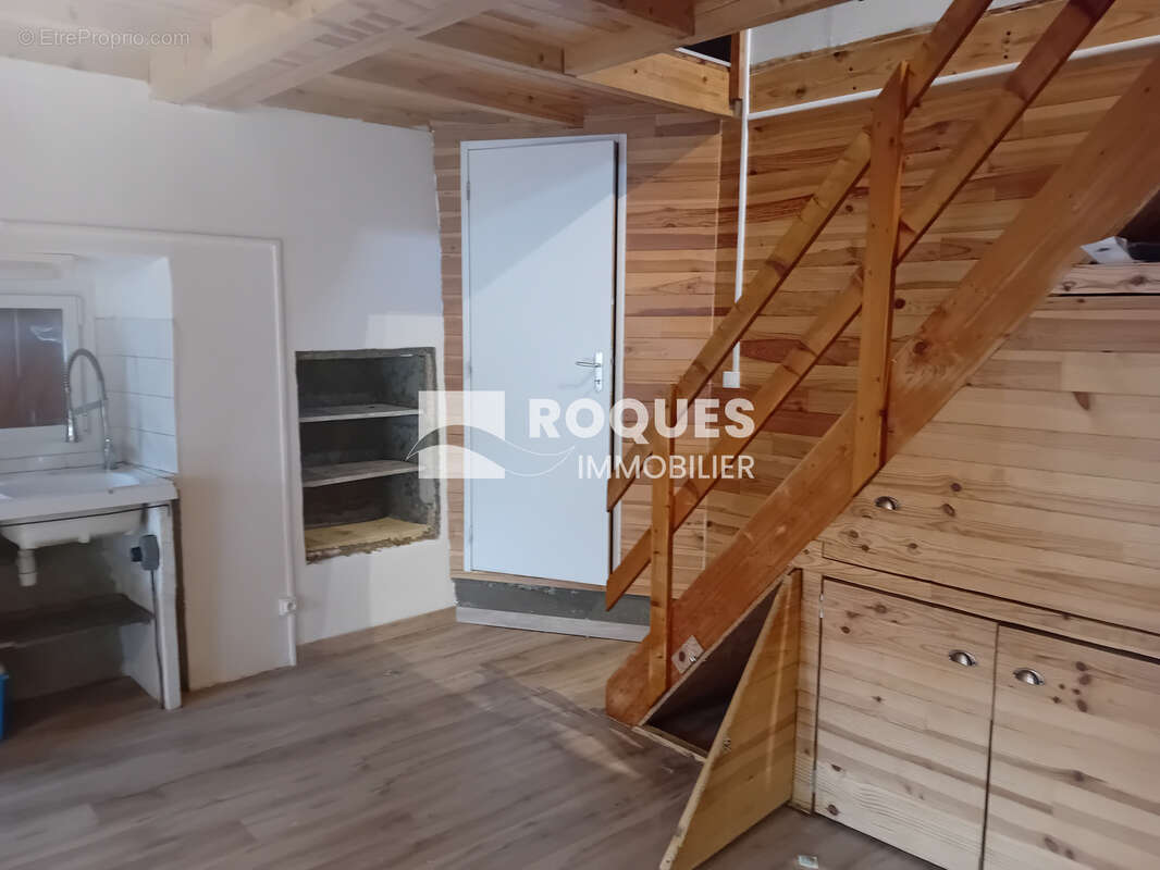 maison rénovée  T3 de village à Lanuéjols (30750) - photo 6