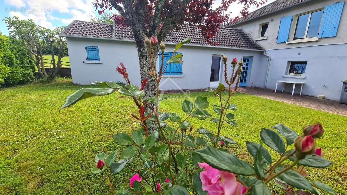 Maison à SAINT-BONNET-TRONCAIS