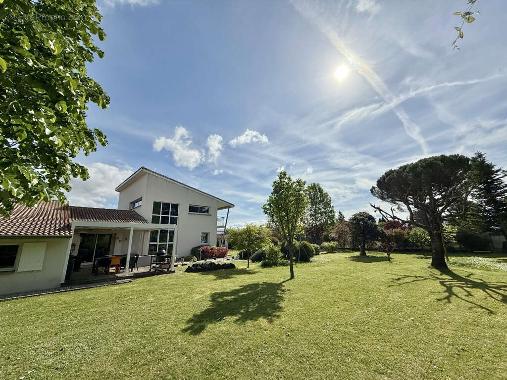 Maison à SAINT-MARCEL-LES-VALENCE