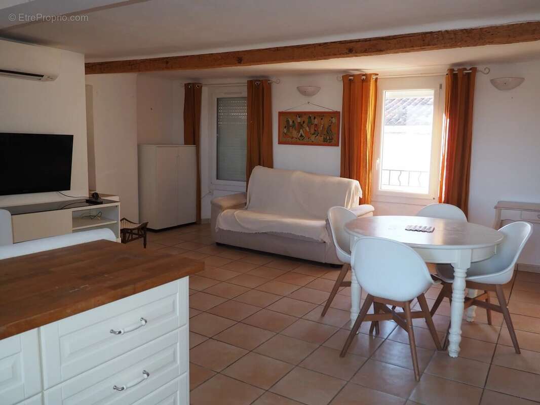Appartement à LA GARDE-FREINET