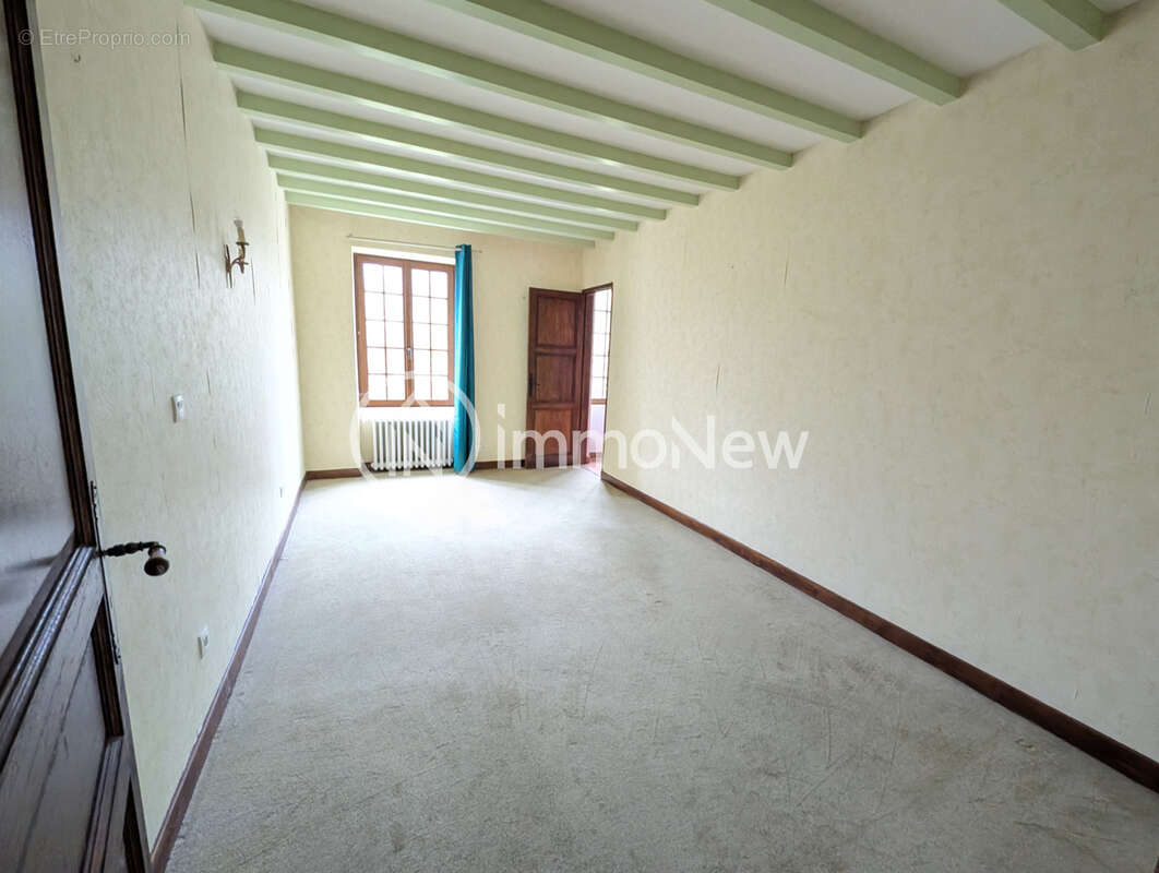 Propriéte de 202 M2 sur un terrain constructible de 1565 m2 - photo 24