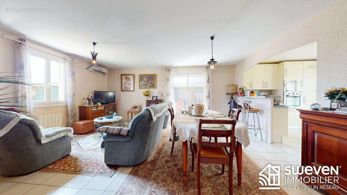 Maison 95 m² à Llupia  - photo 6