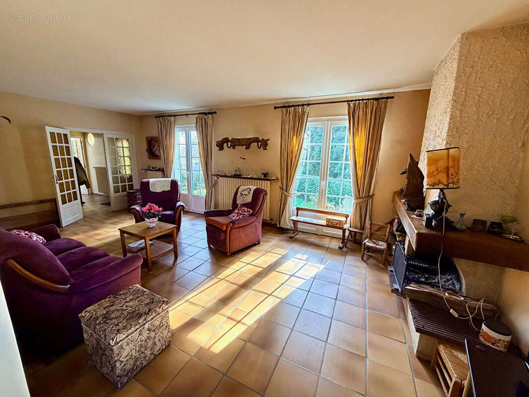 Maison à DAMIGNY