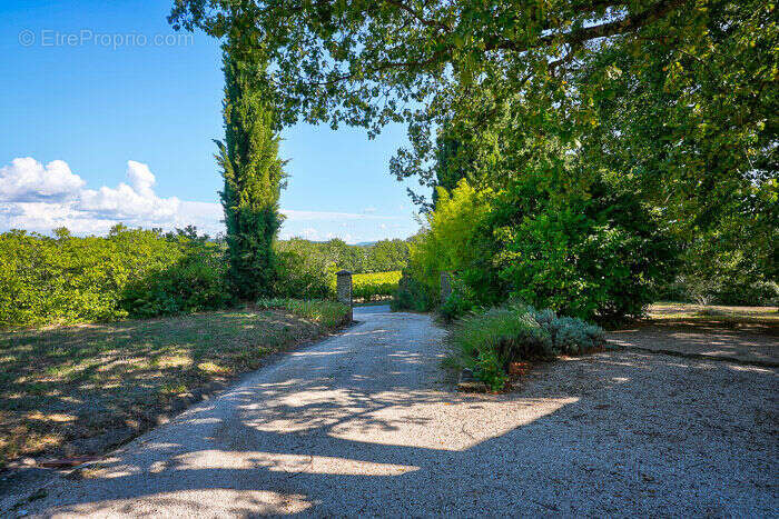 Photo 2 - Maison à CUCURON
