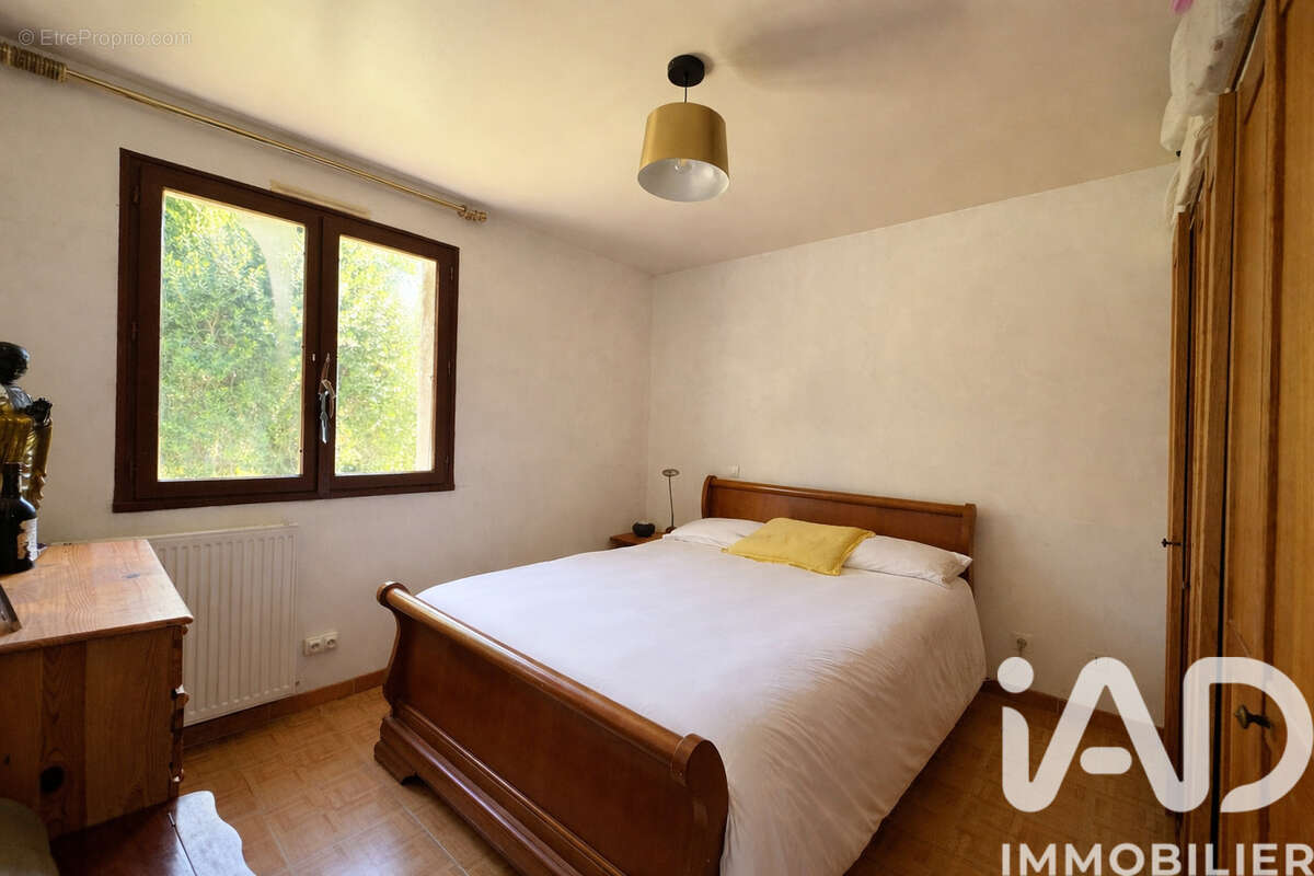 Maison 92 m² à Saint-Cyr-Des-Gats  - photo 6