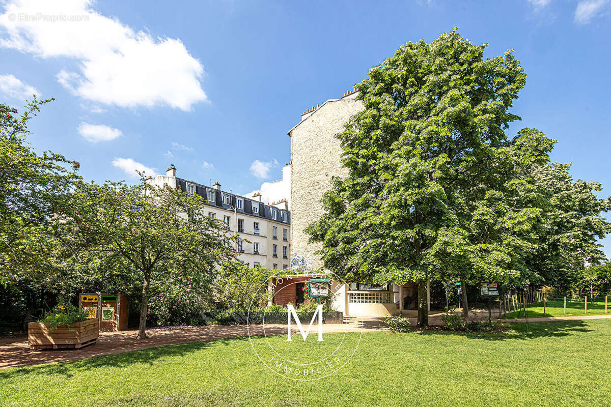 Appartement à PARIS-14E