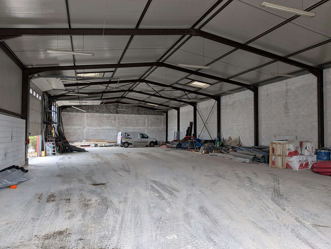 Local d'activité Saint Brice Courcelles 1170 m2 - photo 4