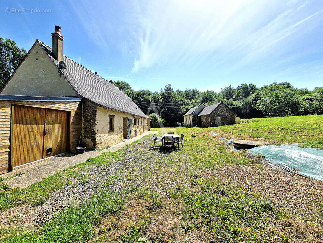 Maison à CONTIGNE