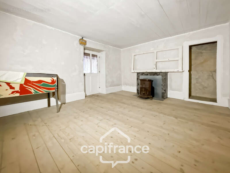 Maison à SAULX-LE-DUC