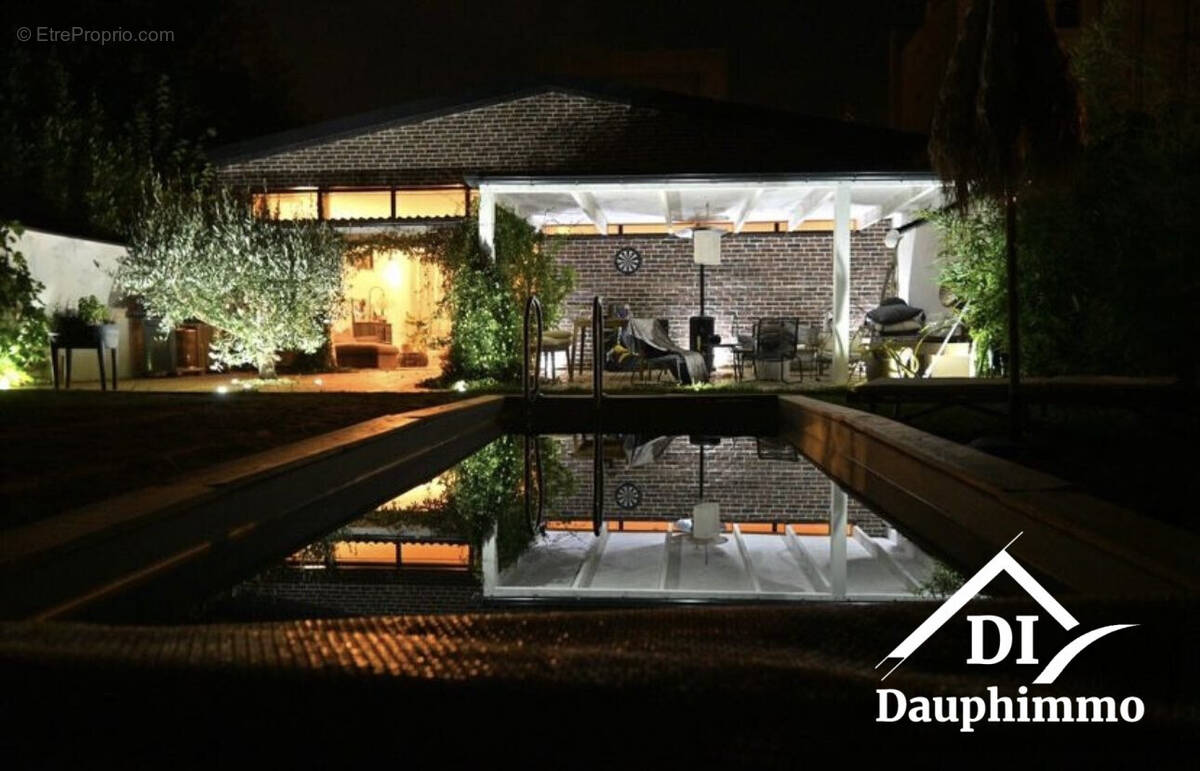 Maison à ROMANS-SUR-ISERE