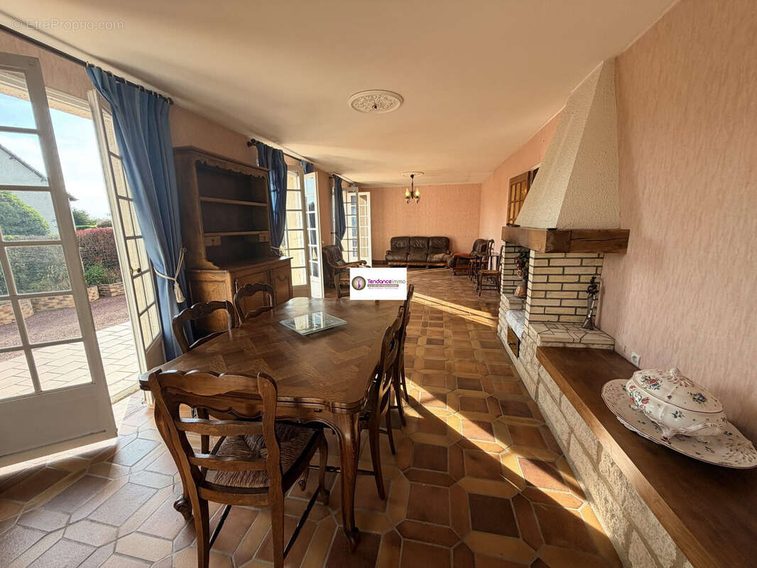 Maison 6 pièces 143 m² à vendre à Le Mele-Sur-Sarthe (61170) - photo 3