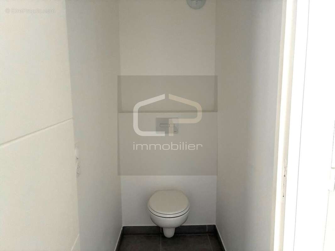 Appartement à CHALLES-LES-EAUX